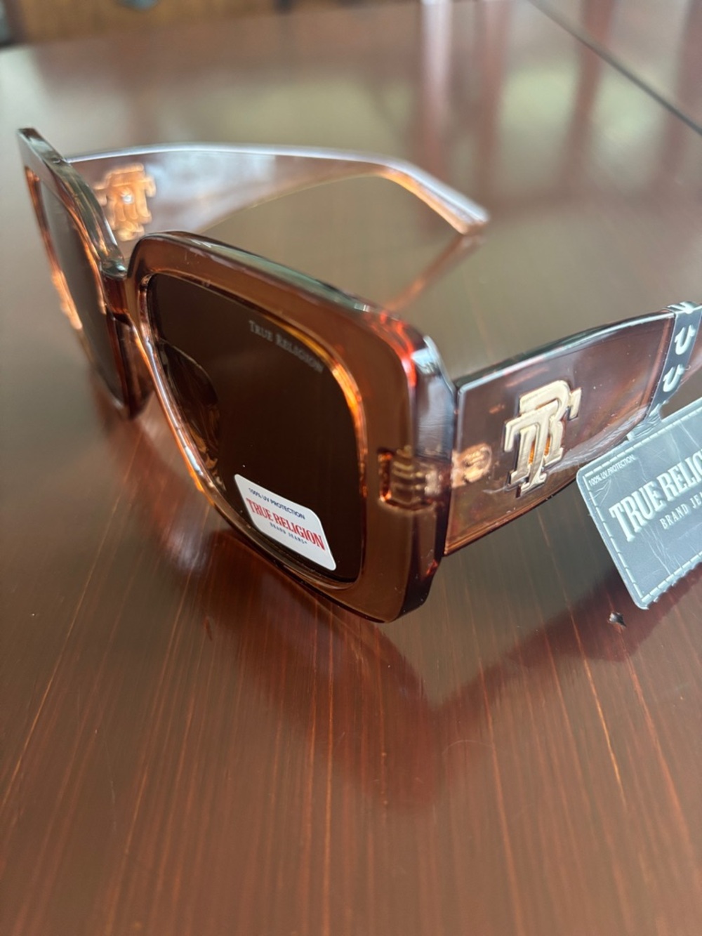 True Religion 100% UV protect,brown lens,brown square tortoise frame,gold logo